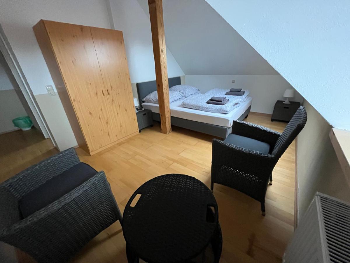 Doppelzimmer, Tv- Bad, Kuehlschrank- Parkplatz-17 Meine Exterior photo