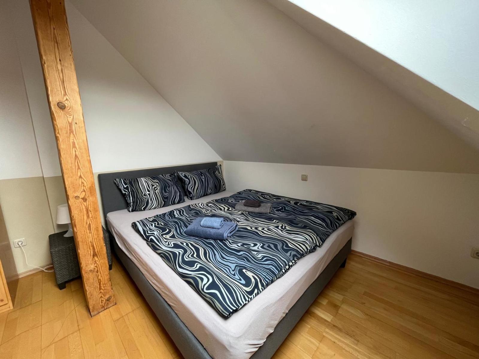 Doppelzimmer, Tv- Bad, Kuehlschrank- Parkplatz-17 Meine Exterior photo
