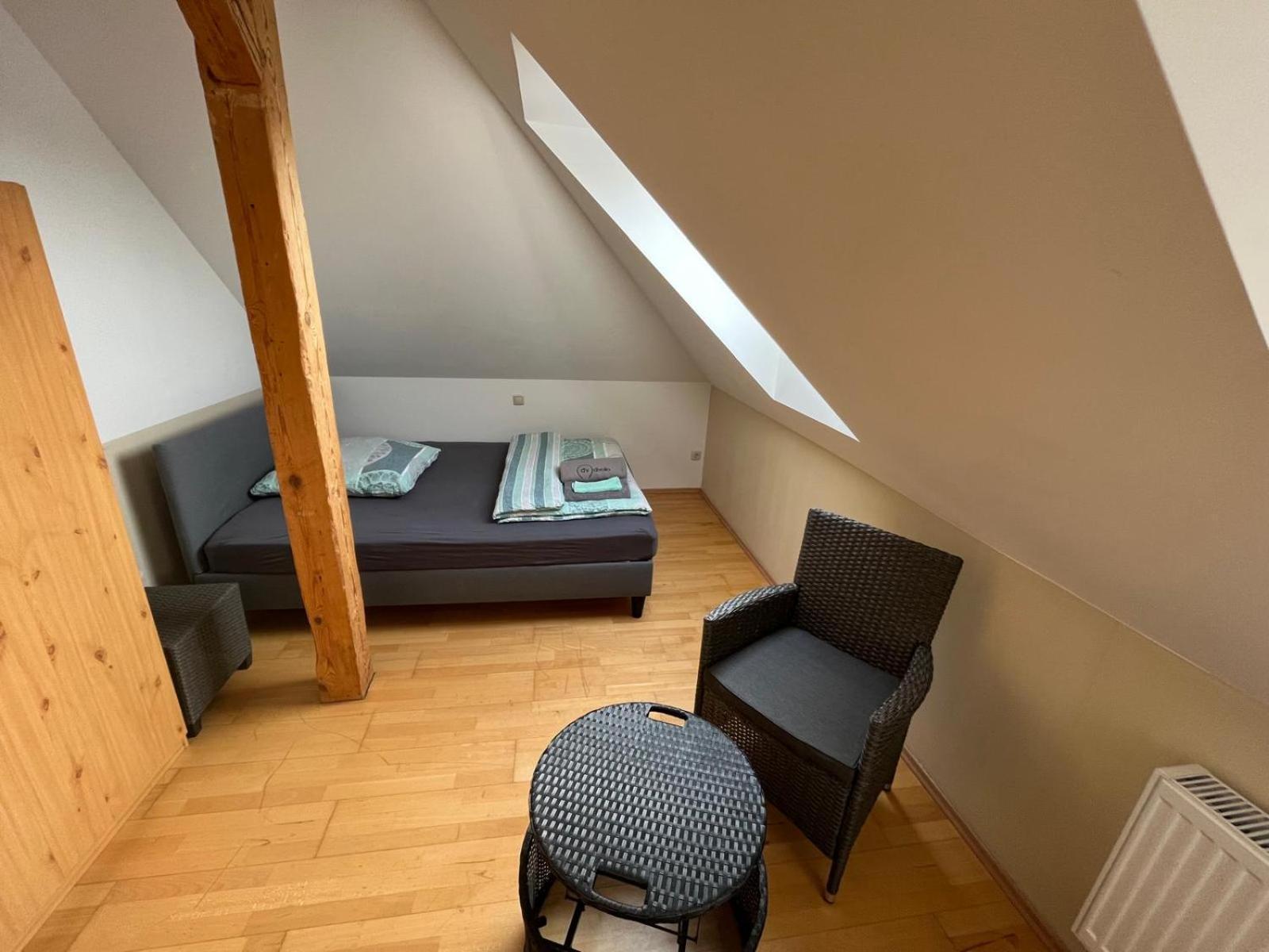 Doppelzimmer, Tv- Bad, Kuehlschrank- Parkplatz-17 Meine Exterior photo